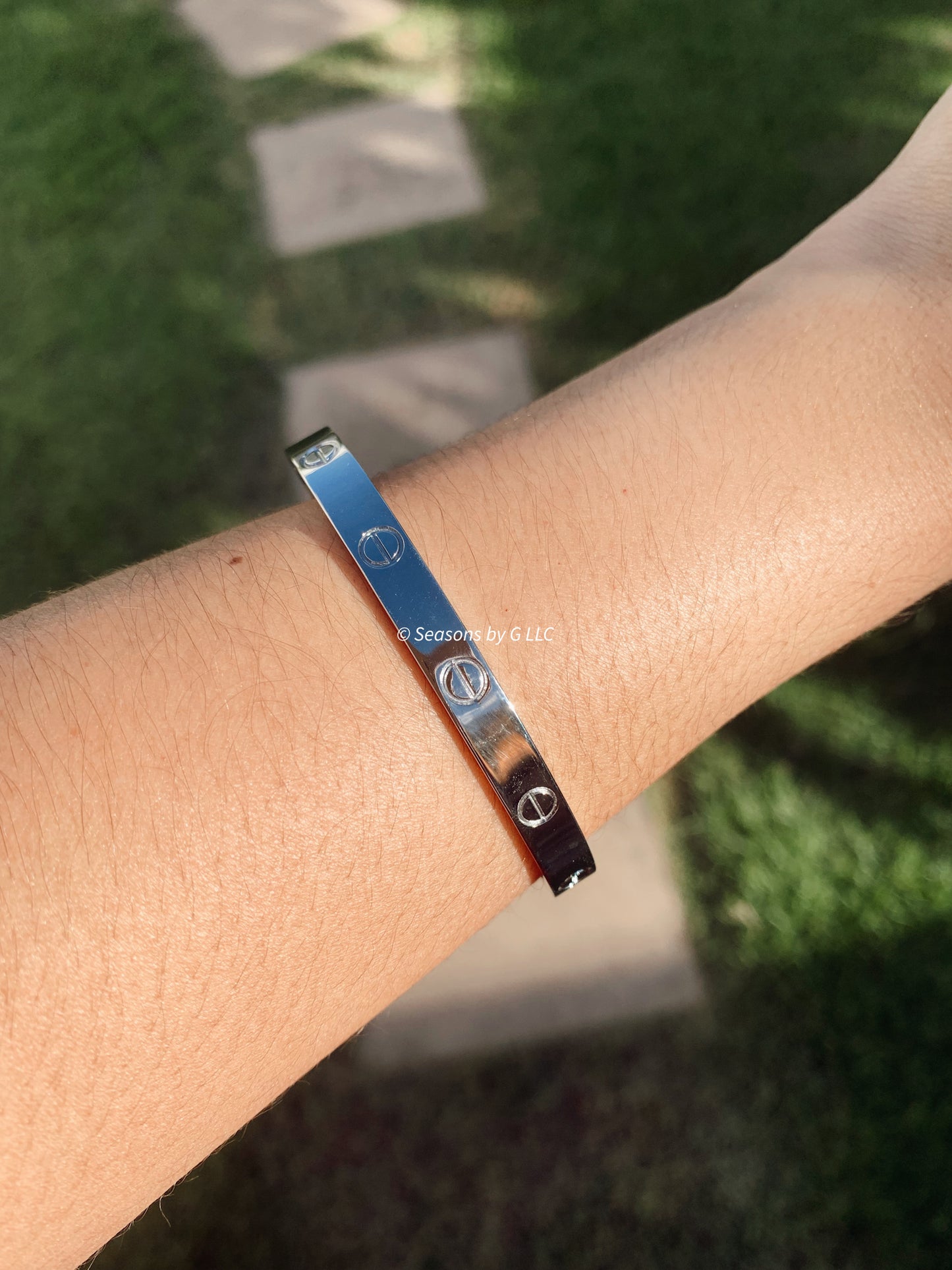 Gala Bangle Silver (without rhinestones)