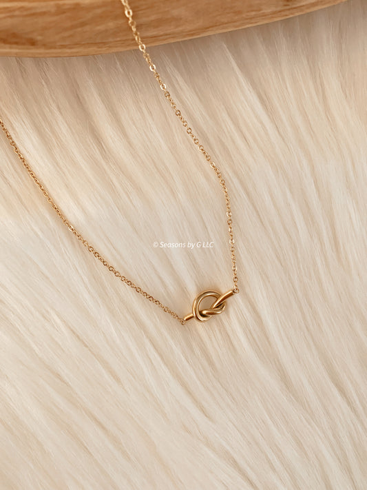 Knot Necklace