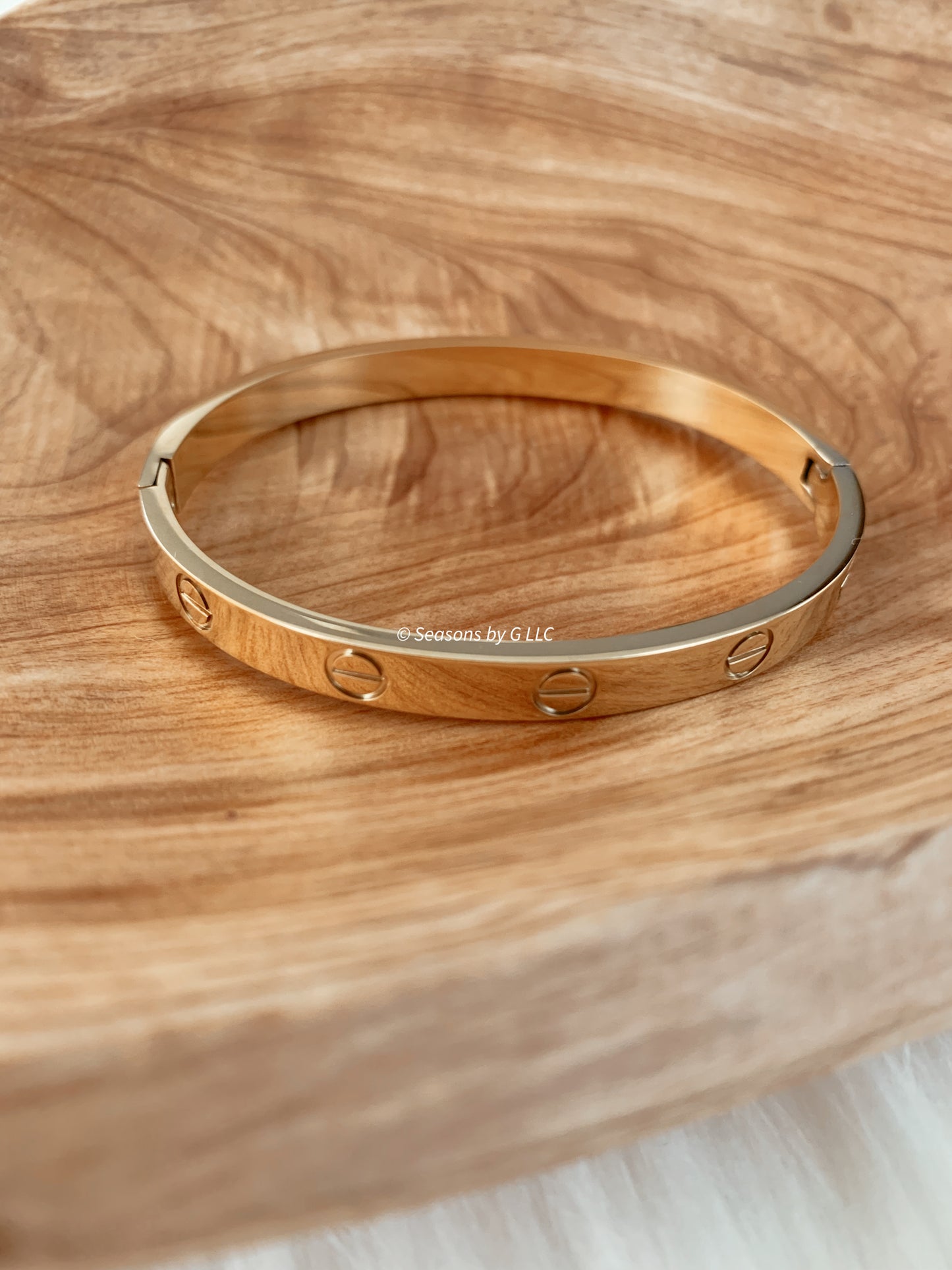 Gala Bangle Gold (without rhinestones)